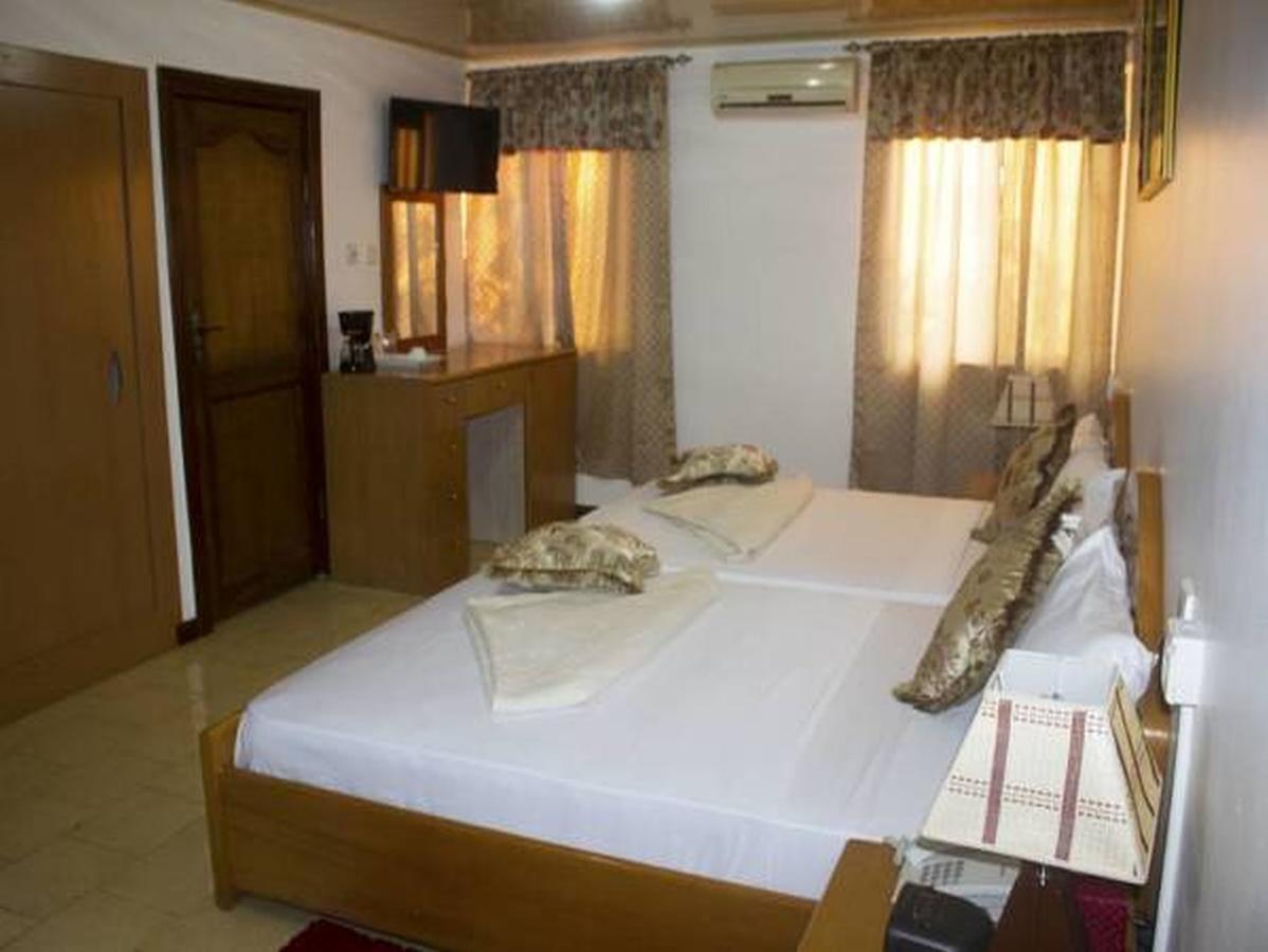 Allseasons Hotel Pantang Esterno foto